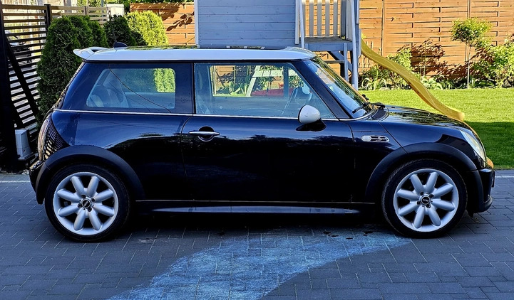 MINI Cooper S cena 13450 przebieg: 227600, rok produkcji 2005 z Piaseczno małe 121